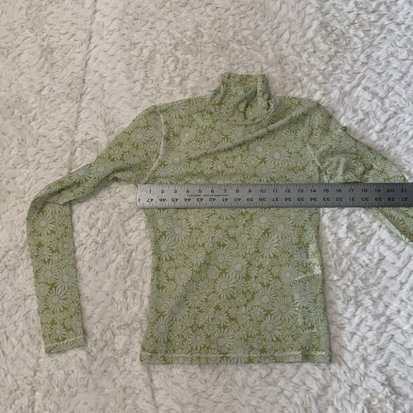 Levi’s 60s Inspired Sheer Daisy Top - Picture 5 of 6